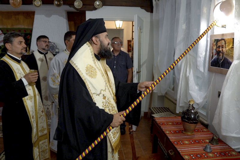 Italia: PS Atanasie de Bogdania a binecuvântat Centrul Cultural și Etnografic al românilor din Torino