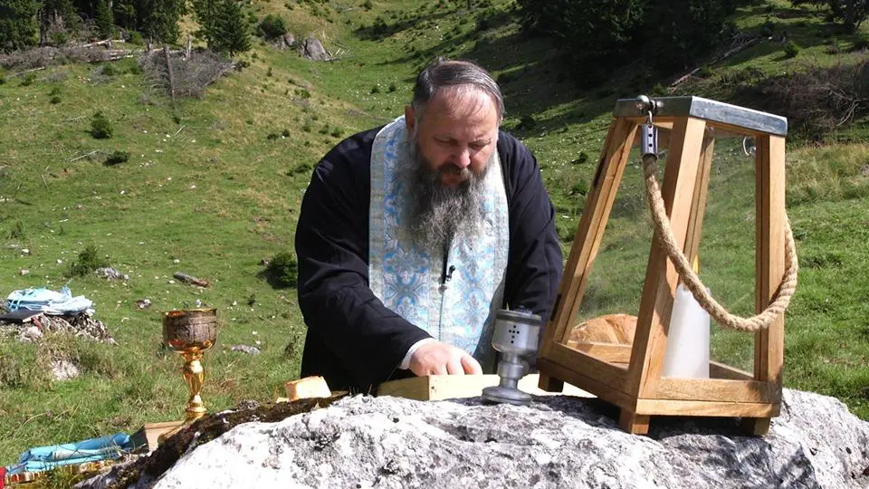 Părintele Gheorghe Colțea, protoiereul de Bran-Zărnești, a trecut la cele veșnice