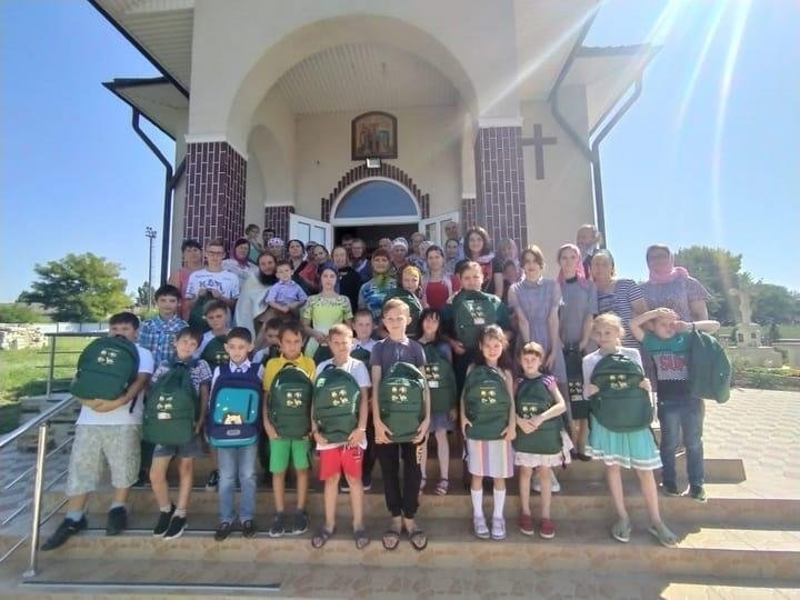 Επισκοπή Μπελκύ: 31 σχολικές τσάντες σε παιδιά που έχουν ανάγκη