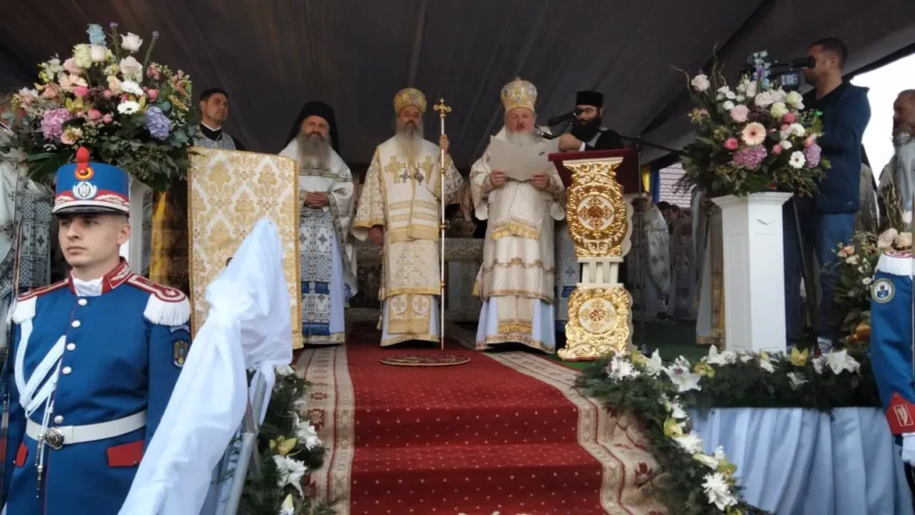 Mesajul Patriarhului Daniel la resfinţirea bisericii din satul natal al Arhim. Ciprian Grădinaru