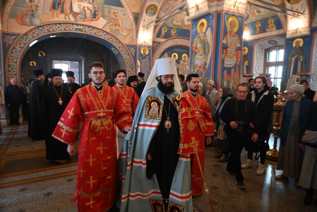 Митрополит Волоколамский Антоний возглавил престольный праздник академического храма ОЦАД