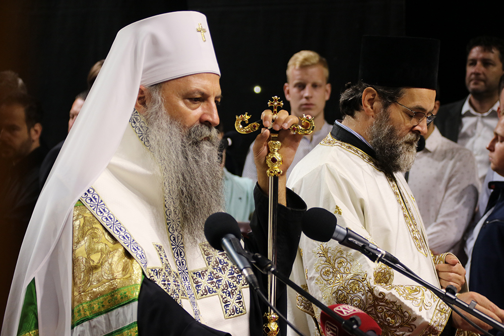 Εκκλησία της Σερβίας: Προσευχή για την ιερότητα του γάμου και της οικογένειας σε κάθε Ακολουθία