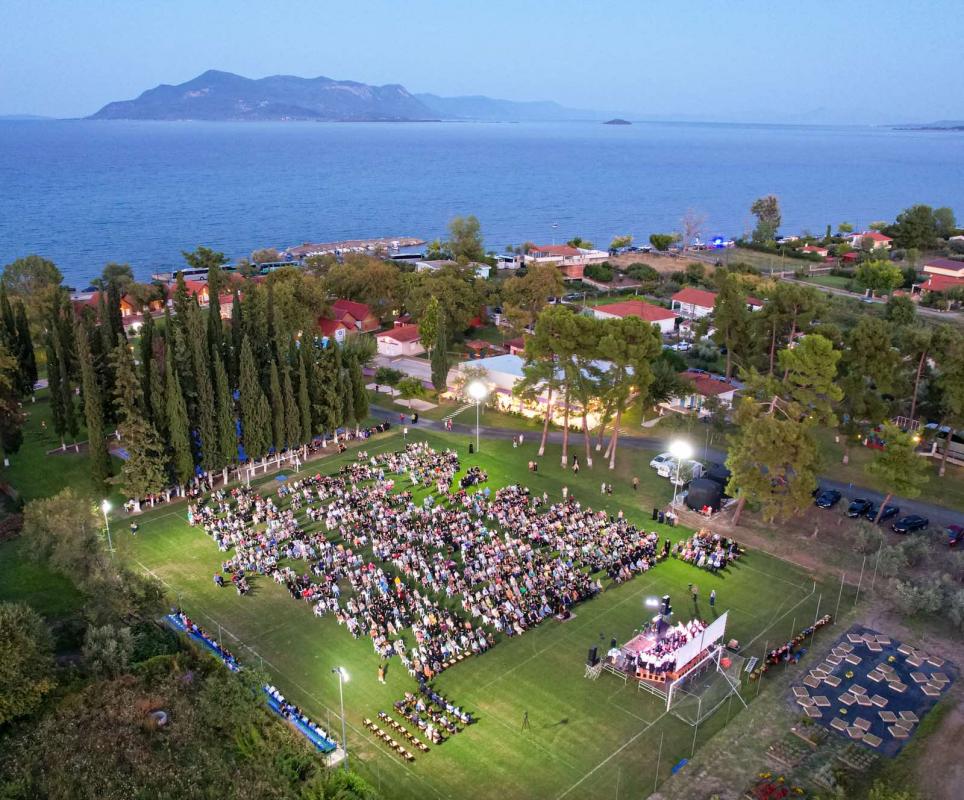 «Μικράς Ασίας Αύρα Μελωδική» στη λαοθάλασσα του Καινούργιου Λοκρίδος