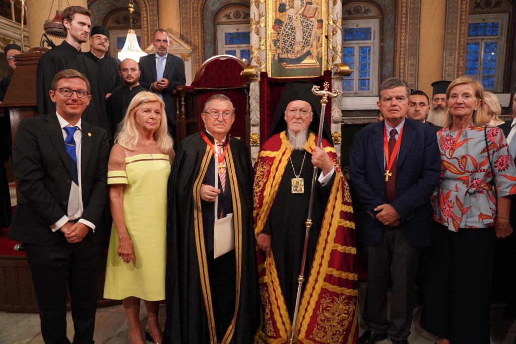 Χειροθεσία νέου Άρχοντα από τον Οικουμενικό Πατριάρχη (ΦΩΤΟ)