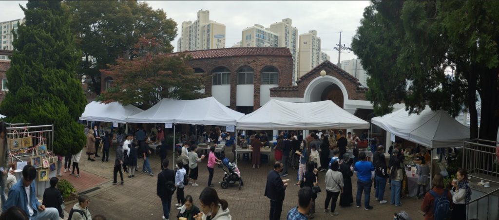 Διεθνές Φεστιβάλ Φαγητού στον Ι.Ν. Αγίου Νικολάου στη Σεούλ (ΦΩΤΟ)