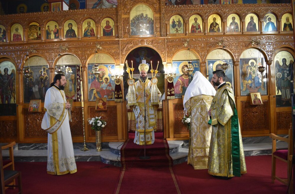 Χειροτονία Διακόνου από τον Μητροπολίτη Μαρωνείας