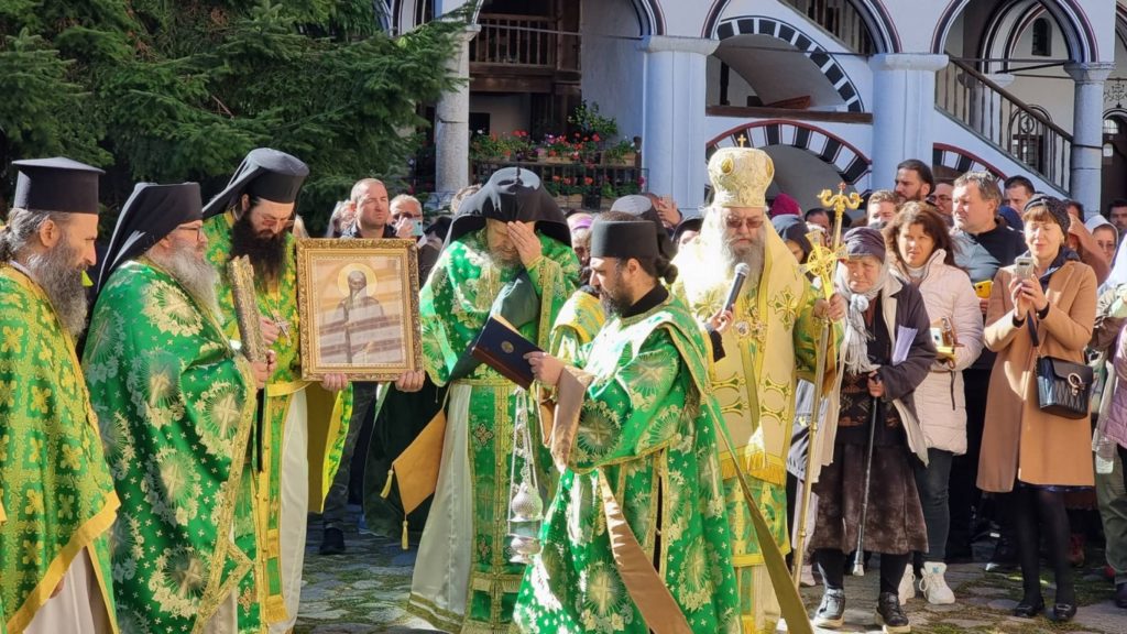 Реставрирани са стенописите в десния клир на централния храм на Рилската св. Обител