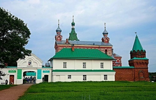 Гидов для религиозного туризма будут обучать в Ленобласти