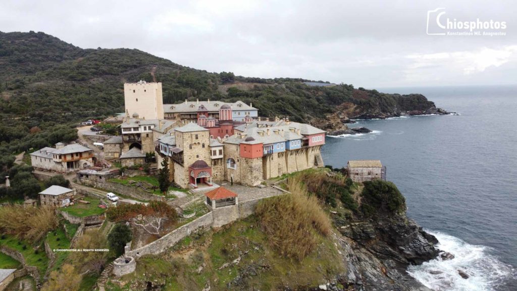 Η εντυπωσιακή Μονή Παντοκράτορος Αγίου Όρους χτισμένη στα πρότυπα οχυρωμένου Μεσαιωνικού κάστρου (ΒΙΝΤΕΟ & ΦΩΤΟ)