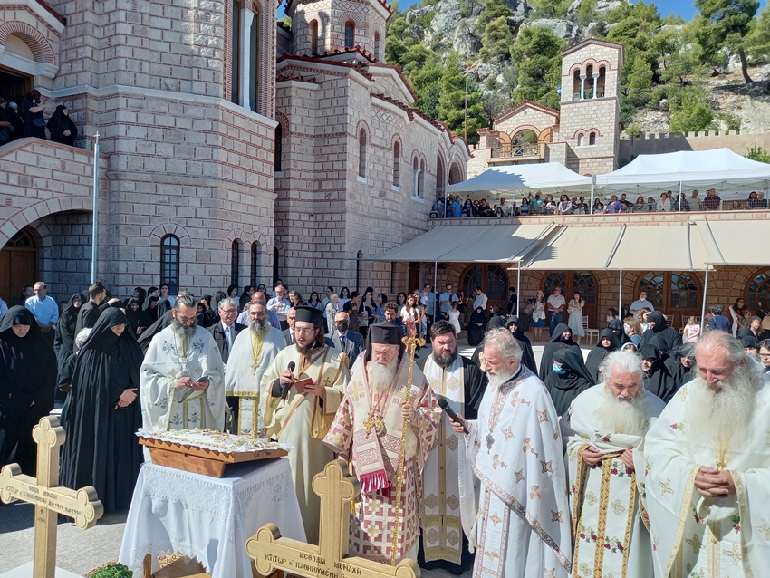 Το ετήσιο μνημόσυνο της Γερόντισσας Μεθοδίας στο Ησυχαστήριο “Ο ΤΙΜΙΟΣ ΣΤΑΥΡΟΣ” Μαψού Κορινθίας