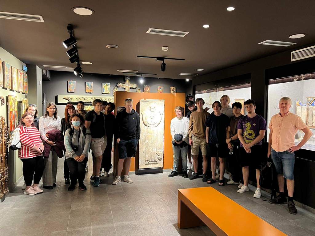 Μαθητές από τη Σουηδία στο Βυζαντινό Μουσείο Μακρινίτσας