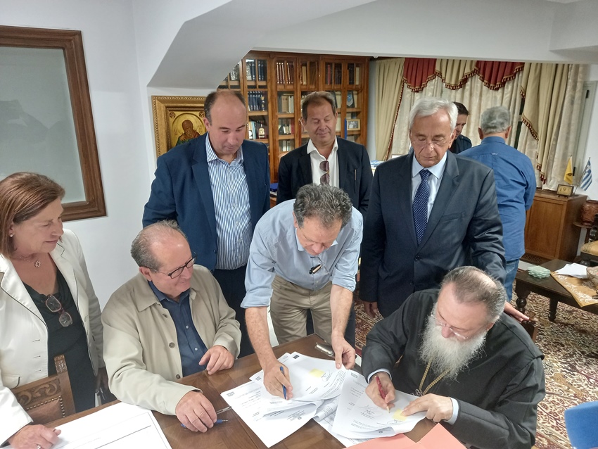 Συνεργασία Περιφερειάρχη Πελοποννήσου με τον Μητροπολίτη Κορίνθου για την ενεργειακή αναβάθμιση κτιρίων της Ιεράς Μητρόπολης