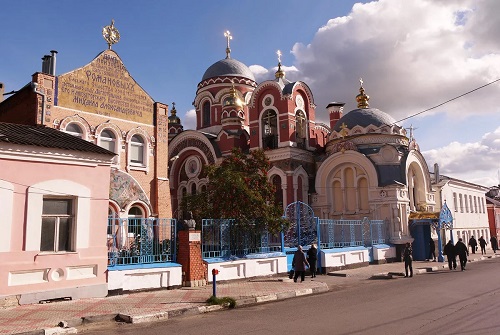 Церковь с хрустальным крестом загорелась в Ельце