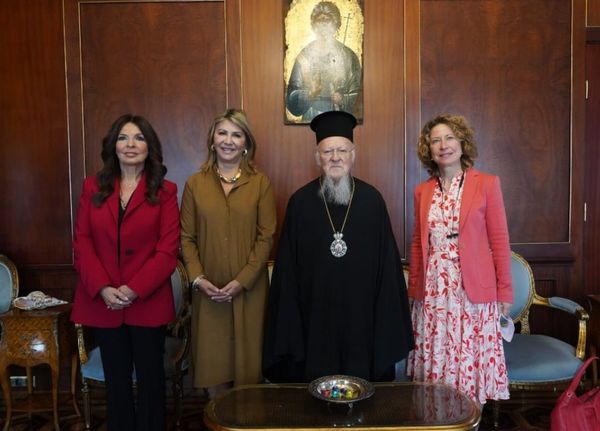 صاحب القداسة يستقبل السياسية اليونانية زوي (زيتا) ماكري