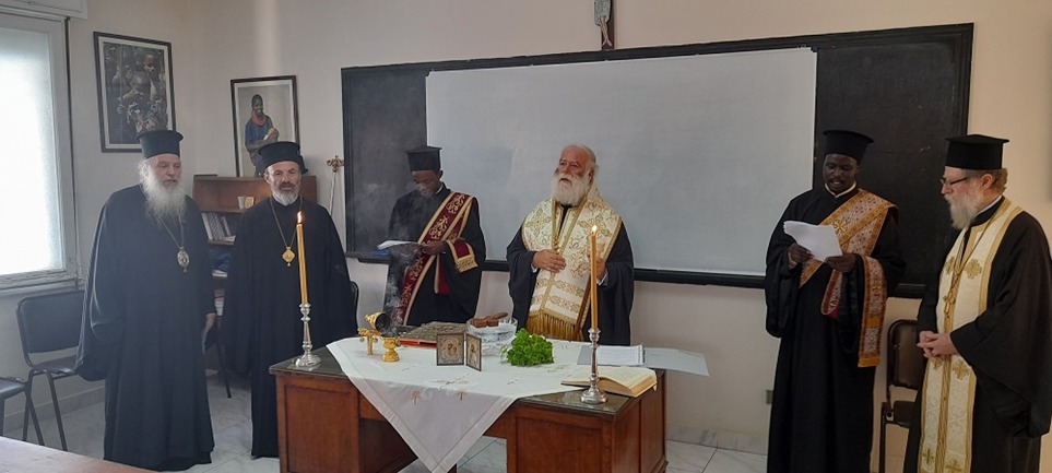 البابا ثيودروس يبارك مدرسة “القديس أثناسيوس” البطريركية بالإسكندرية.