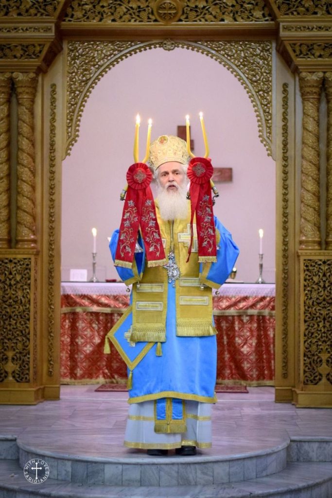 “Le të kërkojmë që Zoti të prekë zemrën tonë në vështirësitë, problemet dhe shqetësimet tona”!