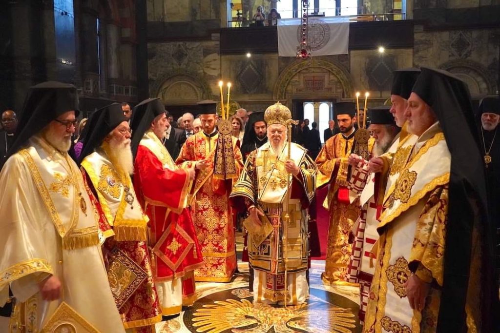 ‎القداس الإلهي في كاتدرائية الحكمة الإلهية لندن