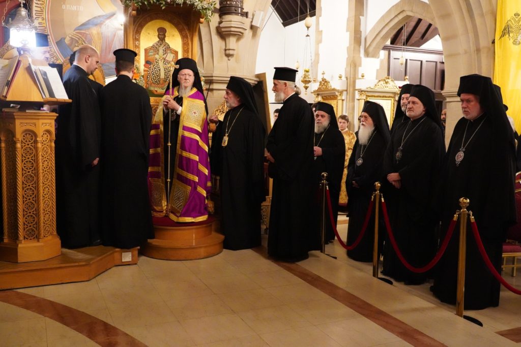 Ο Οικουμενικός Πατριάρχης χοροστάτησε στον Εσπερινό του Αγίου Δημητρίου Edmonton (ΦΩΤΟ)