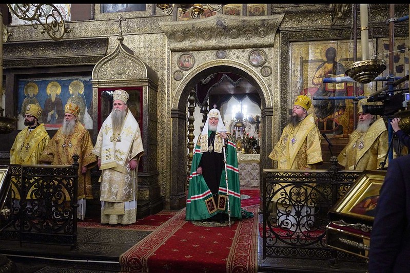 Патријарх руски Кирил богослужио у Успенском сабору Кремља, саслуживали му и Митрополит црногорско-приморски Јоаникије и Епископ пакрачко славонски Јован