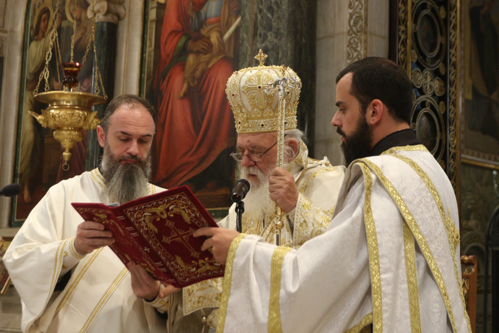 Αρχιεπίσκοπος Αθηνών: Να πραστατεύσουμε τη Θεία Λειτουργία με νύχια και με δόντια (ΒΙΝΤΕΟ)