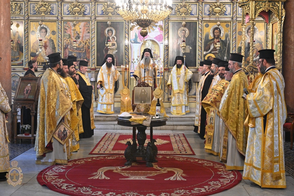 Заупокойна св. Литургия и панихида за блаженопочившия Пловдивски митрополит Арсений