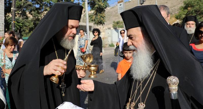 იერუსალიმის პატრიარქი უნეტარეს ქრიზოსტომოსის თხოვნით კვიპროსში ჩავიდა