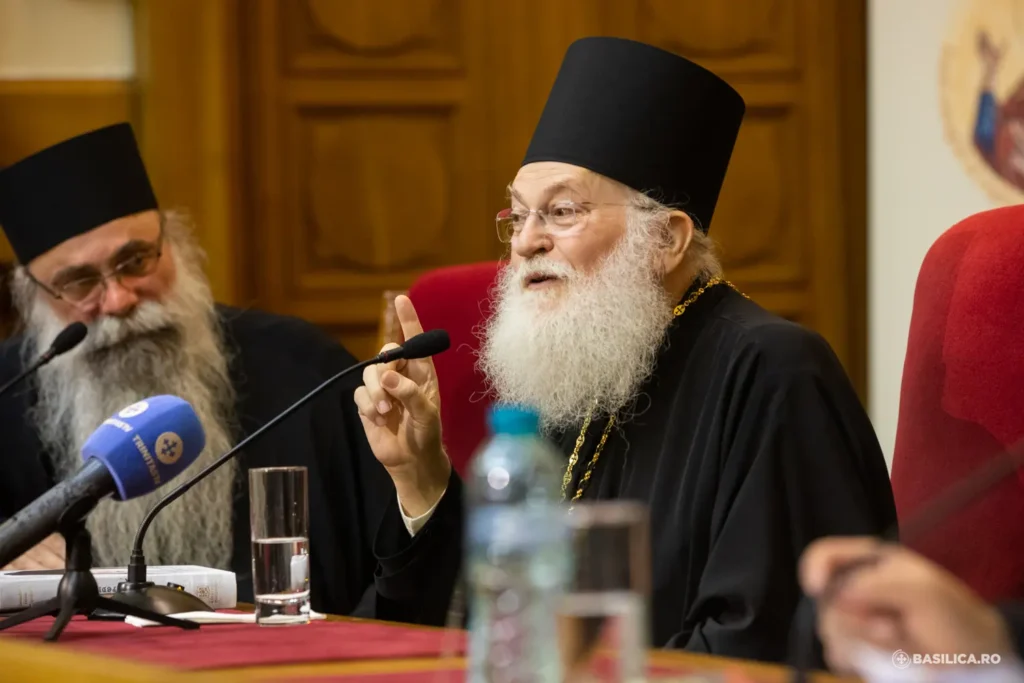 Stareţul Efrem Vatopedinul, Palatul Patriarhiei: Unitatea cu Hristos începe când omul se botează în numele Sfintei Treimi | VIDEO