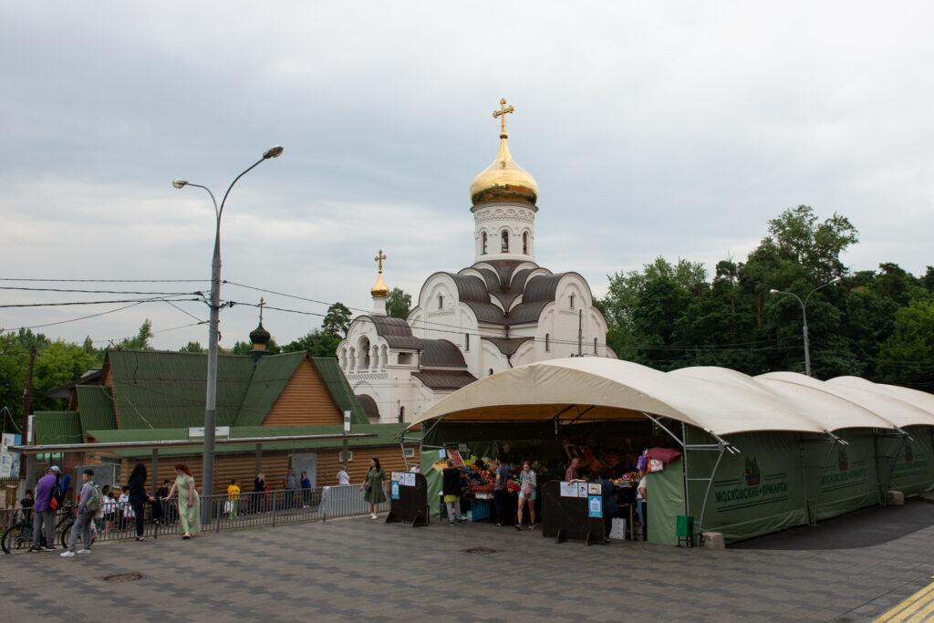 В ХРАМЕ СВЯТИТЕЛЯ НИКОЛАЯ НА СЕВЕРО-ЗАПАДЕ МОСКВЫ К КОНЦУ ГОДА НАЧНУТСЯ РЕГУЛЯРНЫЕ БОГОСЛУЖЕНИЯ