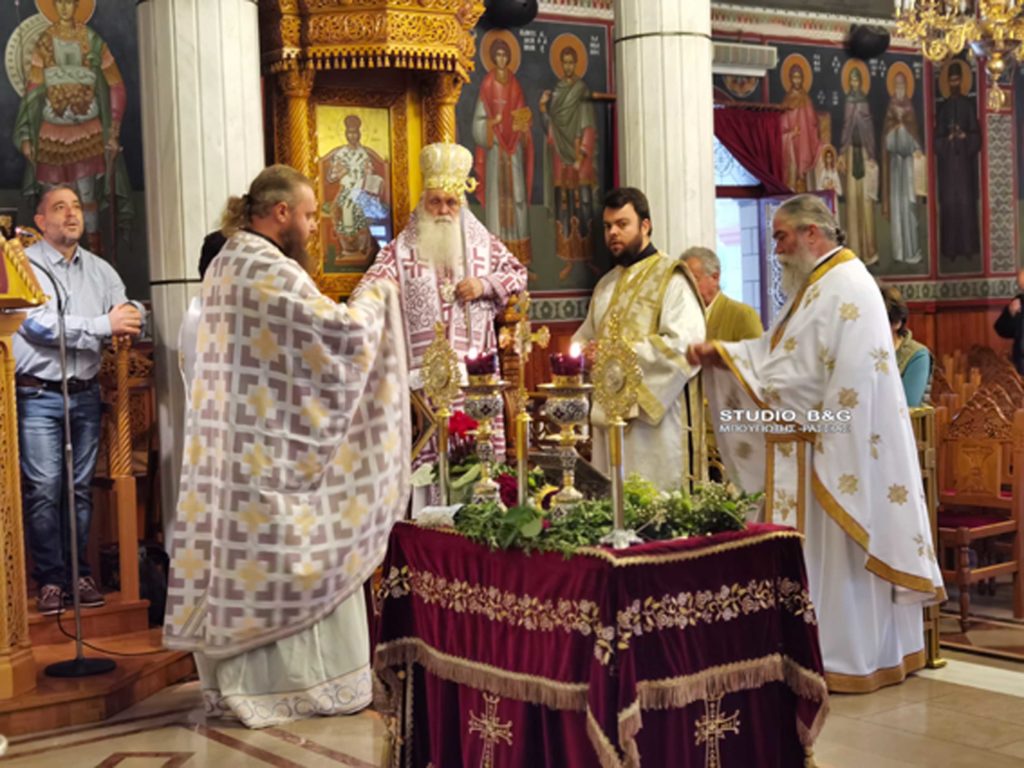 Αρχιερατική θεία λειτουργία για τους Αγίους Ραφαήλ, Νικόλαο και Ειρήνη  – Αναχώρηση των Ιερών λειψάνων στη Λέσβο