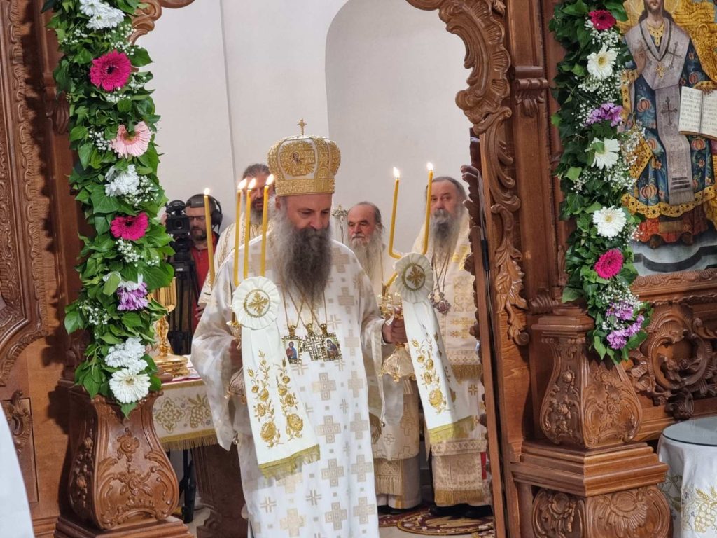 Патријарх Порфирије у Вуковару: Другог пута осим пута молитве и праштања немамо!