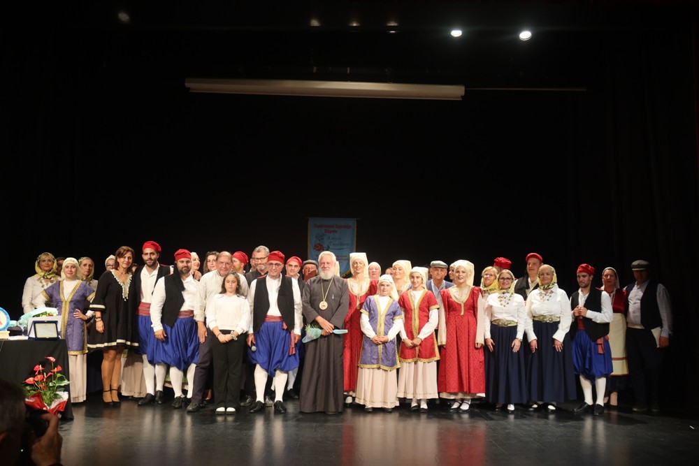 Ο Μητροπολίτης Σύρου στην παρουσίαση του Βιβλίου “Η Μουσικοχορευτική παράδοση της Σύρου”