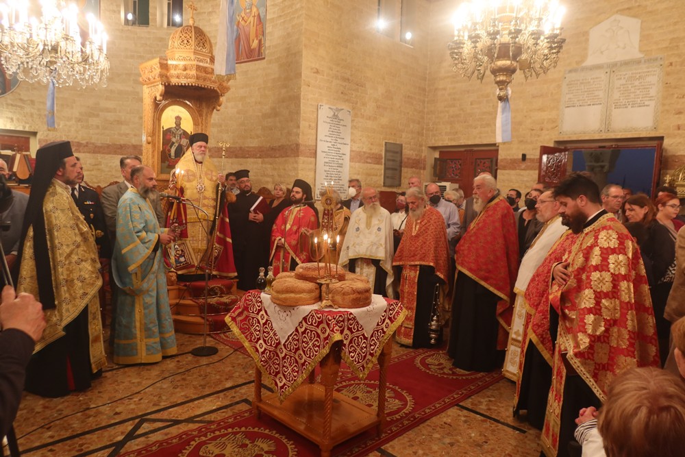 Η Σύρος τιμά τον Μεγαλομάρτυρα και Μυροβλύτη Άγιο Δημήτριο