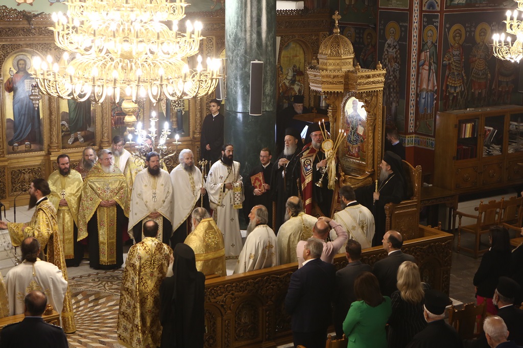 Πολυαρχιερατικός Εσπερινός στα ονομαστήρια του Μητροπολίτη Φθιώτιδος
