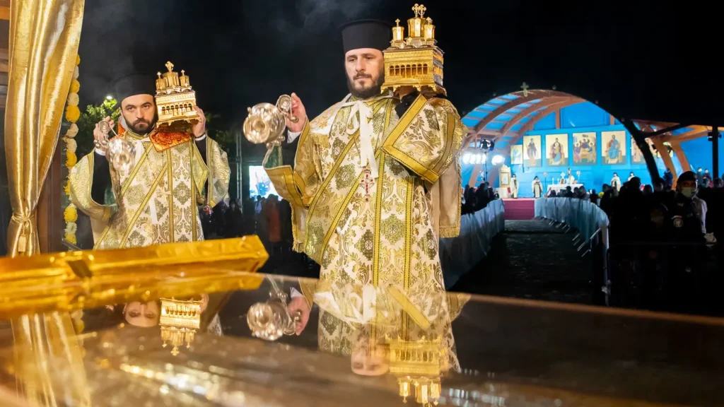 VIDEO: Slujba Privegherii pentru sărbătoarea Sfântului Dimitrie cel Nou, Ocrotitorul Bucureștilor