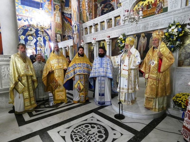 Χειροτονία Πρεσβυτέρου στη Νάξο από τον Μητροπολίτη Παροναξίας