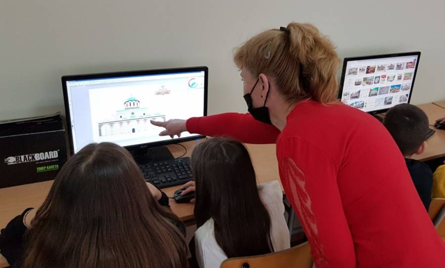 Нови технологии в обучението по Религия прилагат във Варна