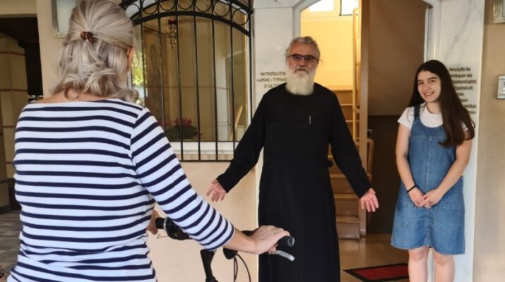 Προσφορά μητρικής αγάπης στο Οικοτροφείο Θηλέων της Ιεράς Μητρόπολης Λαρίσης