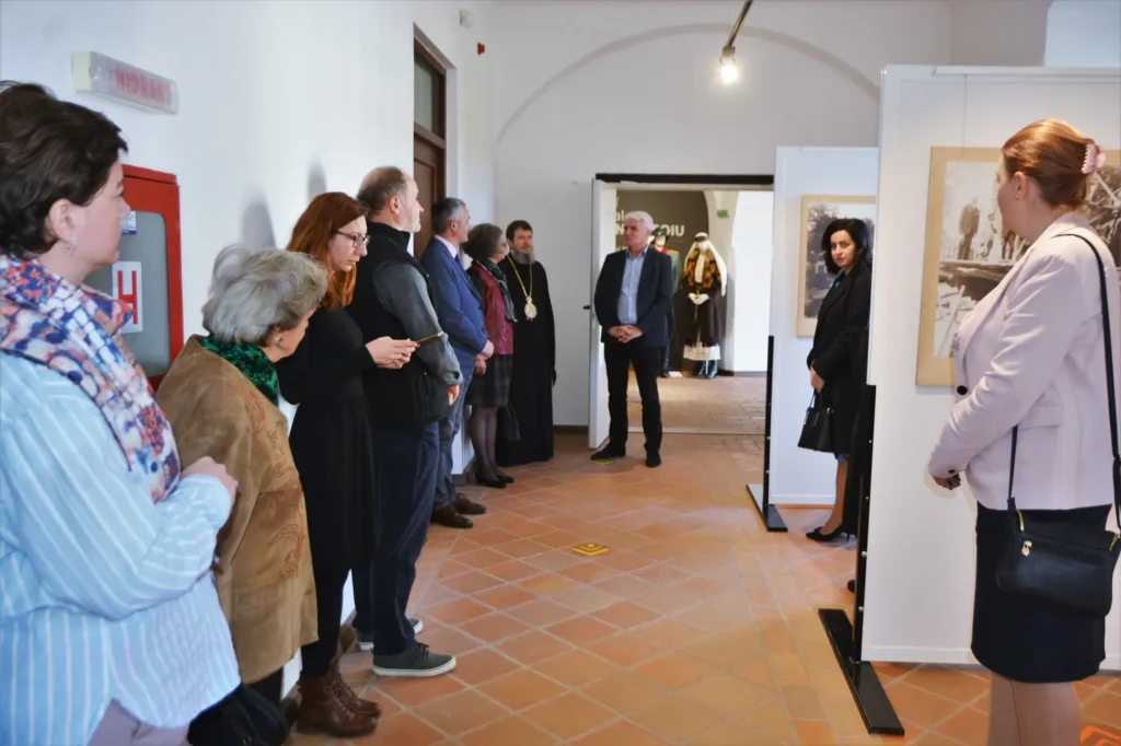 La Oradea a fost prezentată expoziţia omagială „Catedrala Încoronării. Istorie și Har”