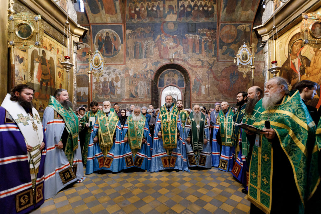Митрополит Волоколамский Антоний принял участие в праздничных богослужениях в Троице-Сергиевой лавре