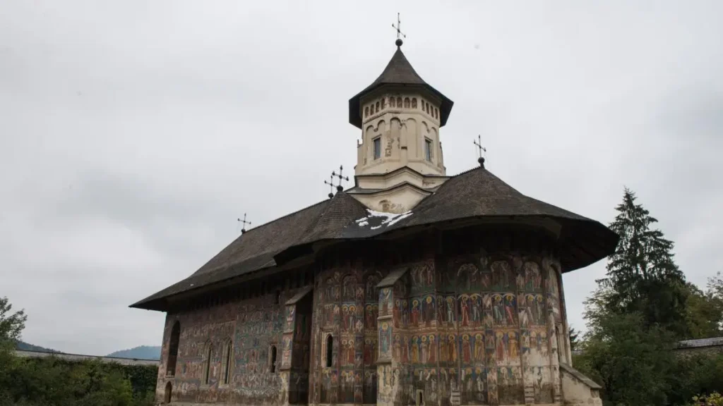 Texte din frescele Mănăstirilor Sucevița și Moldovița vor fi analizate într-o dezbatere la Academia Română
