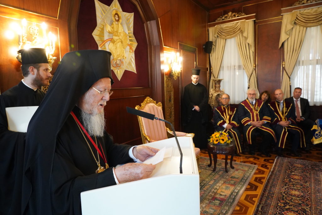Ο Οικουμενικός Πατριάρχης τιμήθηκε από το Πανεπιστήμιο Πειραιώς