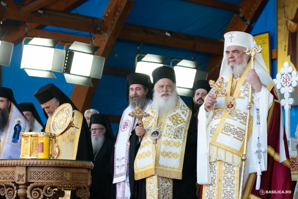 Moaștele Sf. Grigorie Palama au ajuns pe Colina Bucuriei: Ne cheamă la împreună-lucrare cu Dumnezeu, spune Patriarhul
