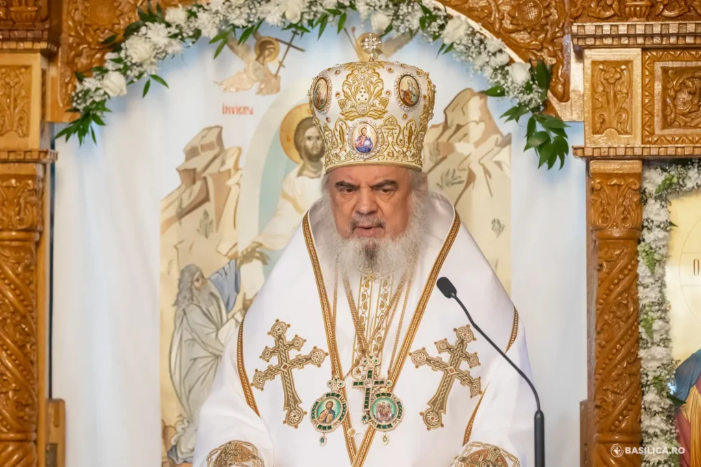 Patriarhul Daniel: Sf. Parascheva este învățătoare a tinerilor și dăruitoare de pace