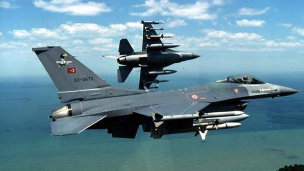 Μπαράζ Τουρκικών προκλήσεων: 33 παραβιάσεις από F-16 στο Αιγαίο