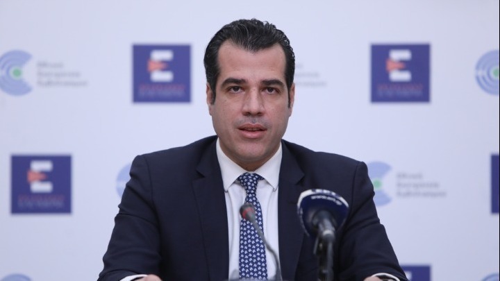 Πλεύρης: Τέλος στα πρόστιμα στους ανεμβολίαστους άνω των 60 ετών