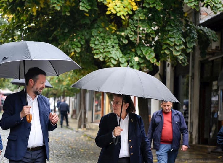 Αυτοψίες και επαφές της υπουργού Πολιτισμού στο Πρίζρεν