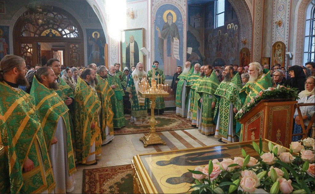 В день 685-летия преставления преподобных Кирилла и Марии Радонежских председатель Синодального отдела по монастырям и монашеству совершил Литургию в Покровском Хотькове монастыре