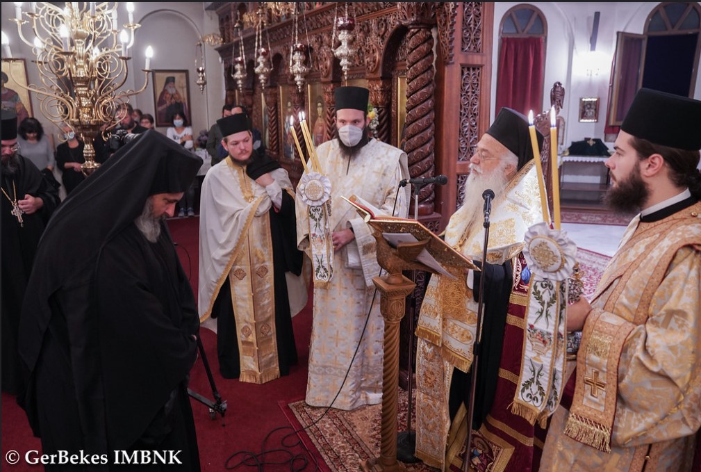 Κουρά Μοναχού στην Ι.Μ. Παναγίας Δοβρά από τον Μητροπολίτη Βεροίας (ΦΩΤΟ-VIDEO)