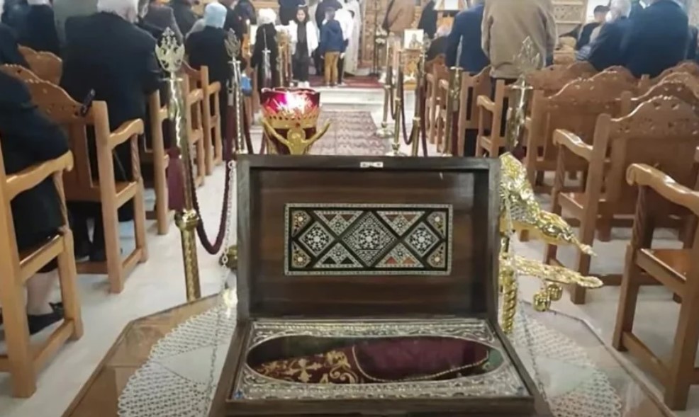 Κοζάνη: Πλήθος πιστών για το προσκύνημα του Ιερού Υποδήματος του Αγίου Σπυρίδωνα (VIDEO)