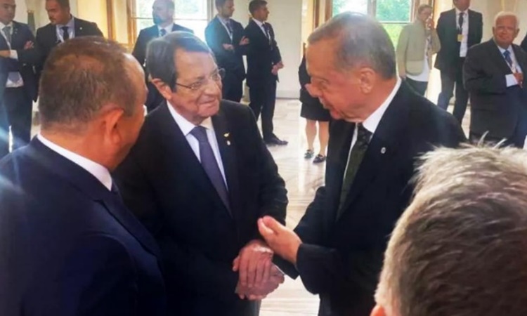 Αναστασιάδης για τετ α τε με Ερντογάν: Από αβρότητα τον χαιρέτησα – Οι διπλωματικές απαντήσεις στις προκλήσεις